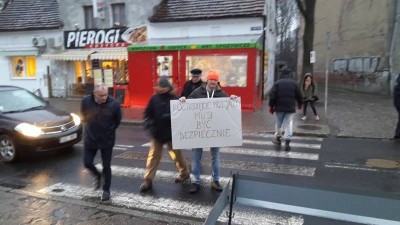 Protestujący zablokowali Krzycką - 0