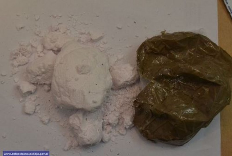 Kilogram amfetaminy zabezpieczyli dzierżoniowscy policjanci - fot. dolnośląska Policja