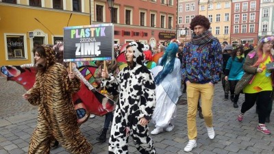 Wiosenny korowód na wrocławskim Rynku [ZOBACZ ZDJĘCIA] - 1