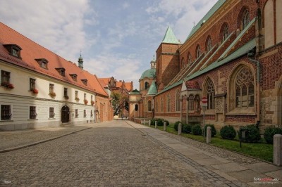 Metropolita Wrocławski modli się za ofiary z Brukseli