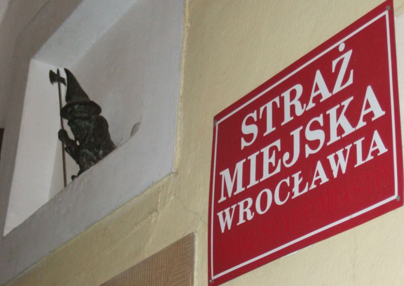 Chętnych do pracy w mundurze nie brakuje - Fot. Katarzyna Górowicz