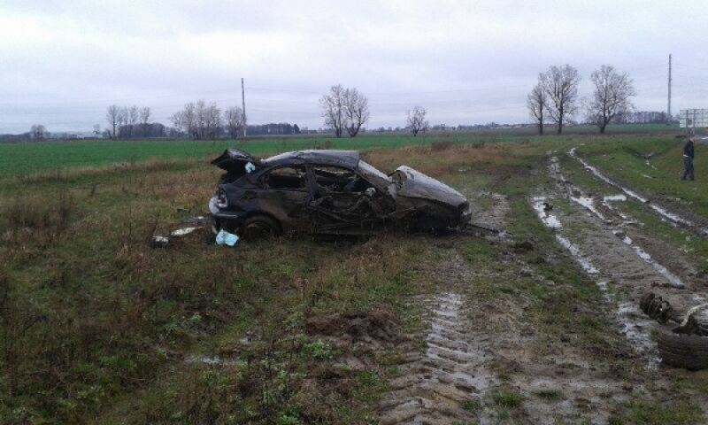 Poważny wypadek przy zjeździe z S8. Kierowca uciekł [ZDJĘCIA] - fot.  J. Tadaszczak