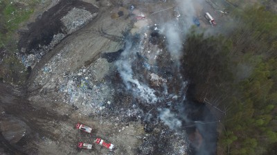 Wałbrzych: Pożar na terenie Mo-Bruku  [ZDJĘCIA i FILM Z DRONA] - 22