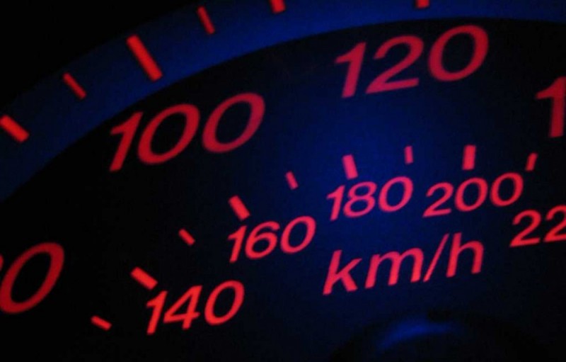 W centrum miasta pędził z prędkością 181 km/h!!! Jaka kara go spotkała? - fot. powerbooktrance@flickr