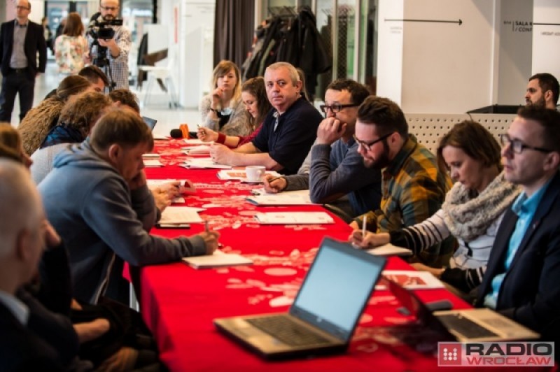 Tym płaci się za wolontariat. Chętnych jest 3 razy tyle, co miejsc - fot. Andrzej Owczarek