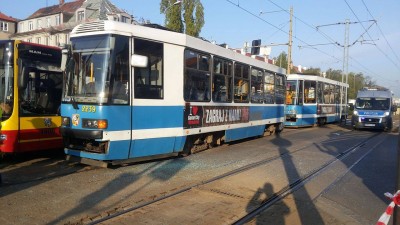 Wypadek na Hallera we Wrocławiu. Autobus zderzył się z tramwajem - 3