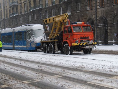 Dolny Śląsk pod śniegiem, sparaliżowany Wrocław (Zobacz) - 1