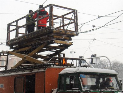 Dolny Śląsk pod śniegiem, sparaliżowany Wrocław (Zobacz) - 4