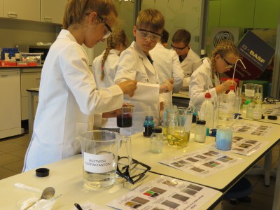 Humanitarium - laboratorium chemiczne - 3