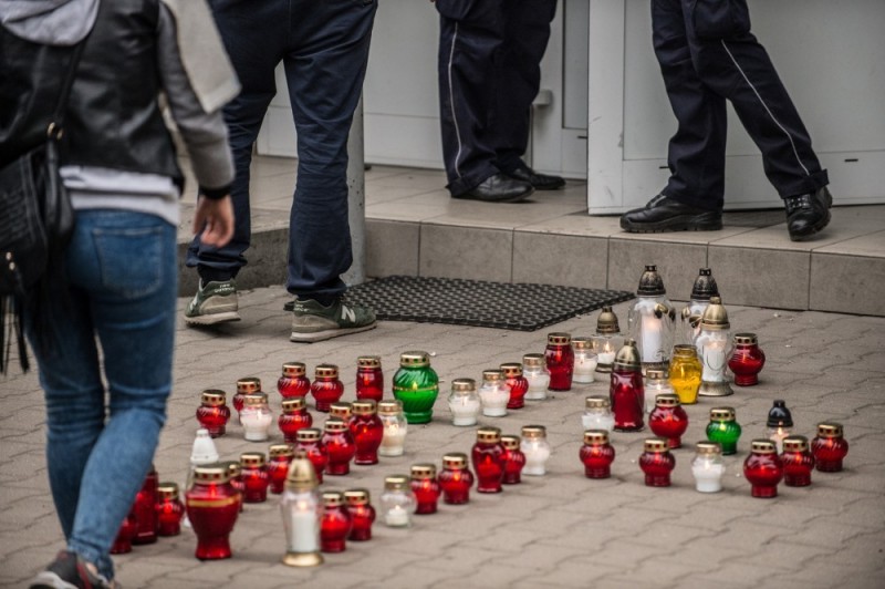 Wrocław: Spokojnie pod komisariatem policji na Trzemeskiej - fot. Andrzej Owczarek
