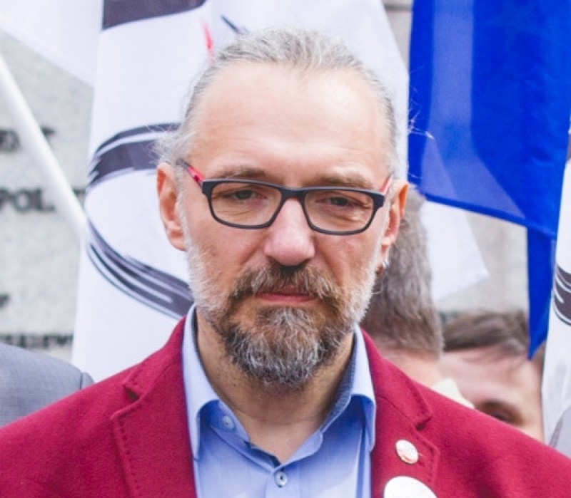 Mateusz Kijowski odpowiada na słowa premier - fot. Wikimedia Commons