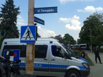 Bombiarz z Wrocławia w rękach antyterrorystów. Przyznał się - 3