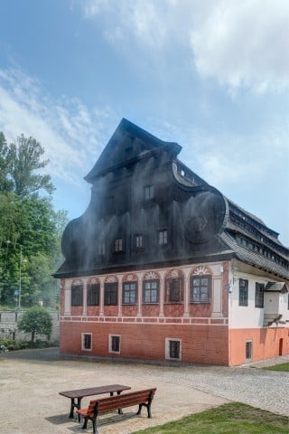 W Dusznikach gasili muzeum mgłą (ZOBACZ ZDJĘCIA) - 4