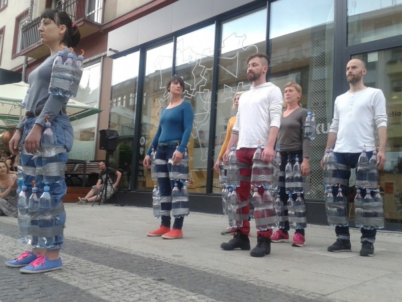 Wodny performance przy Świdnickiej we Wrocławiu - 