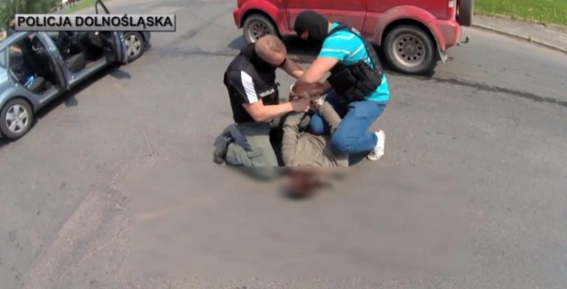 Żart? Może go przypłacić 8 latami za kratami [FILM] - mat. policji