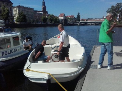 Ukradł łódź i zabierał chętnych na pokład [ZDJĘCIA] - 0