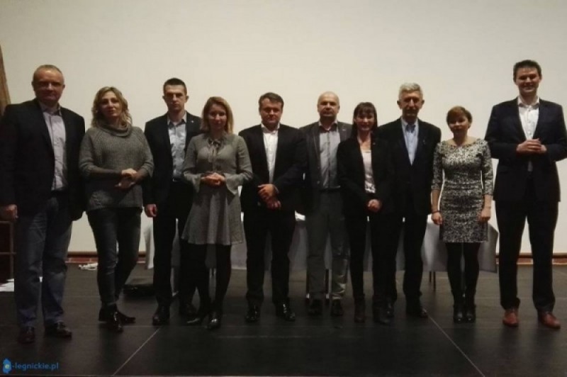 Edyta Bochenek odchodzi z .Nowoczesnej i nie szczędzi partii ostrych słów - Fot.Nowoczesnaglogow.pl E.Bochenek druga z lewej
