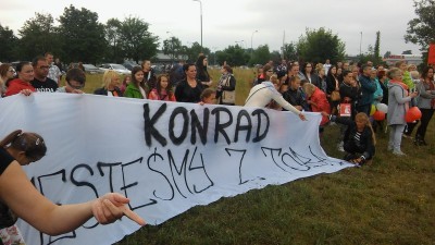Cichy protest przyjaciół chorego Konrada z Legnicy (ZDJĘCIA) - 4
