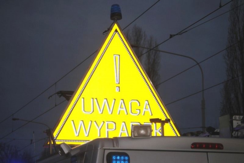 Śmiertelny wypadek na 98. km DK8. Droga jest zablokowana - archiwum radiowrocław.pl