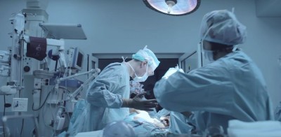 Zamiast reklamy w kinie spot o leczeniu raka piersi