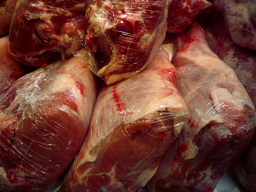 Zatrzymany za wyłudzenie dwóch ton mięsa - (Fot. Flickr / procsilas)