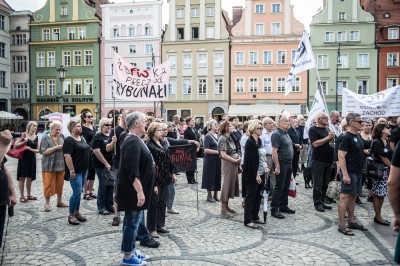 Czarny protest Komitetu Obrony Demokracji - 1
