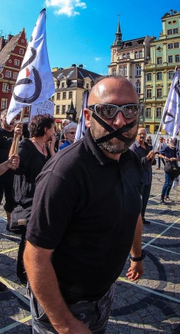 Czarny protest Komitetu Obrony Demokracji - 6