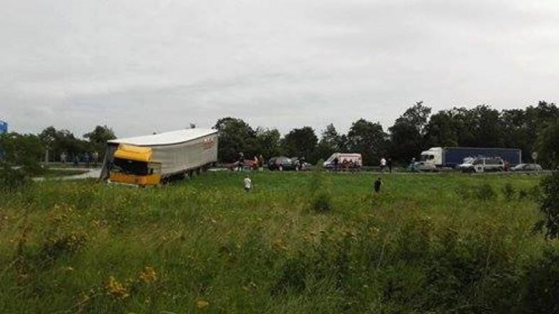 Wypadek na autostradzie A4 [WIDEO] - Zdjęcie przesłane na naszego radiowego Facebooka