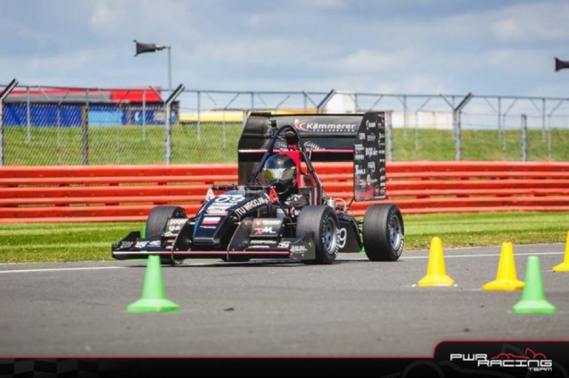 Historyczny sukces PWR Racing Team. Piąte miejsce w Anglii - pryzmat.pwr.edu.pl