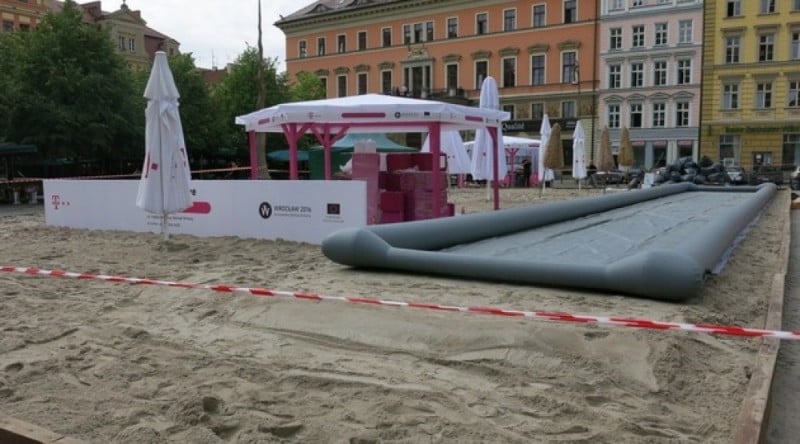 Wrocław: Plaża na pl. Solnym  - fot. wroclaw.pl