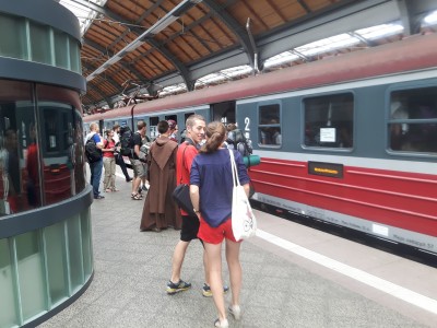Pociąg z Wrocławia na Światowe Dni Młodzieży powoli dojechał do Krakowa - 3