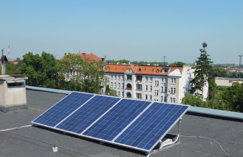 Spółdzielnia mieszkaniowa w Jaworze uruchomiła słoneczne baterie - fot. materiały prasowe