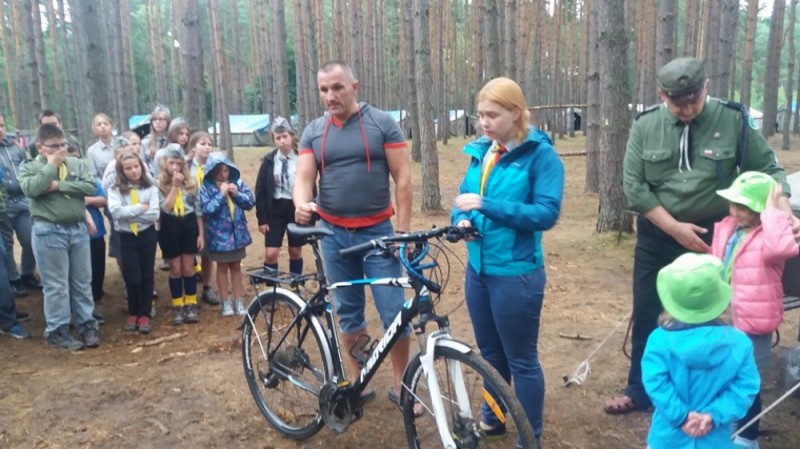 Rower skradziony młodemu Finowi trafił do harcerzy [ZDJĘCIA] - fot. Środowiskowy Szczep Drużyn Harcerskich i Zuchowych "Leśny Rój"