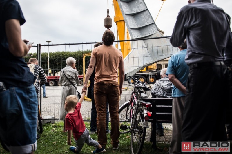 Tak kładli wrocławską Iglicę [GALERIA] - Zdjęcia: Andrzej Owczarek