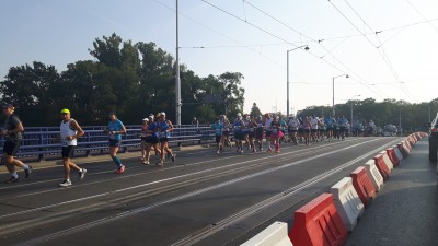 34. Wrocław Maraton: Coraz więcej osób melduje się na mecie - 8