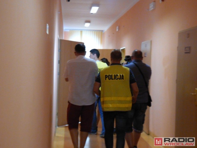 Matka znalezionego przez policję, martwego 7-miesięcznego chłopca aresztowana - 