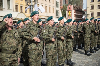 Przysięga wojskowa we wrocławskim Rynku [ZDJĘCIA] - 9