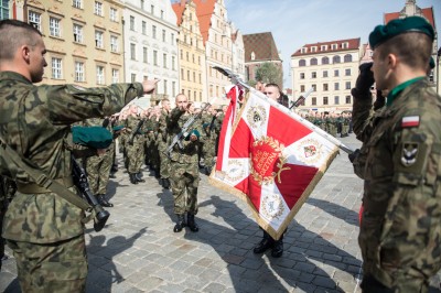 Przysięga wojskowa we wrocławskim Rynku [ZDJĘCIA] - 16