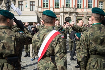 Przysięga wojskowa we wrocławskim Rynku [ZDJĘCIA] - 17