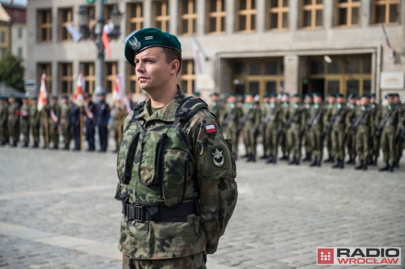 Przysięga wojskowa we wrocławskim Rynku [ZDJĘCIA] - fot. Andrzej Owczarek