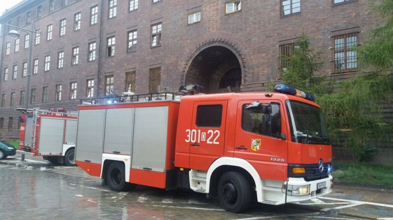 Wrocław: Rozlana ciecz na Placu Muzealnym - fot. Elżbieta Osowicz
