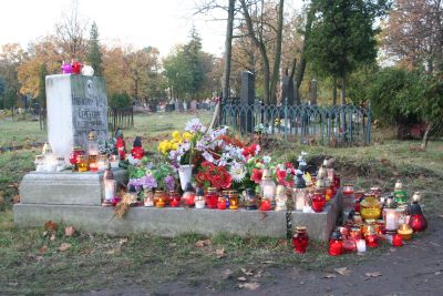 Legnica: grób nieszczęśliwie zakochanej Rosjanki uratowany (Posłuchaj) - (Fot. Wojciech Obremski / "Gazeta Legnicka")