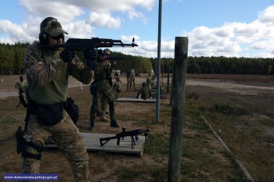 Antyterroryści w akcji. Zobacz zdjęcia z ćwiczeń (GALERIA) - 4