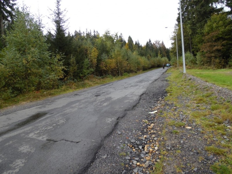 Świeradów Zdrój: Wyremontowali ponad 3 km, zostawili...111 metrów - Fot. Piotr Słowiński