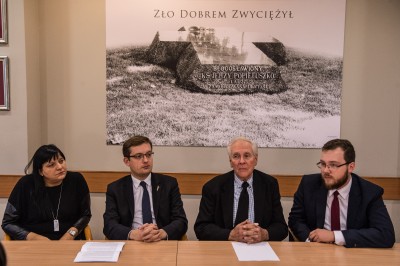 Spotkanie z Cameronem. Kontrowersyjny naukowiec we Wrocławiu.  - 1