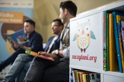 Paranienormalni czytali bajki we wrocławskim Szpitalu Klinicznym - 1