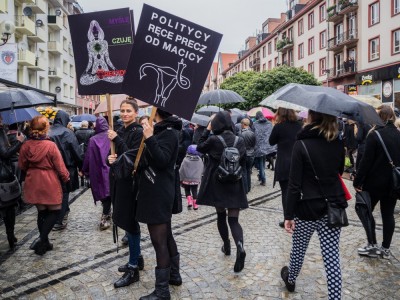 Czarny protest we Wrocławiu [DUŻO ZDJĘĆ] - 7