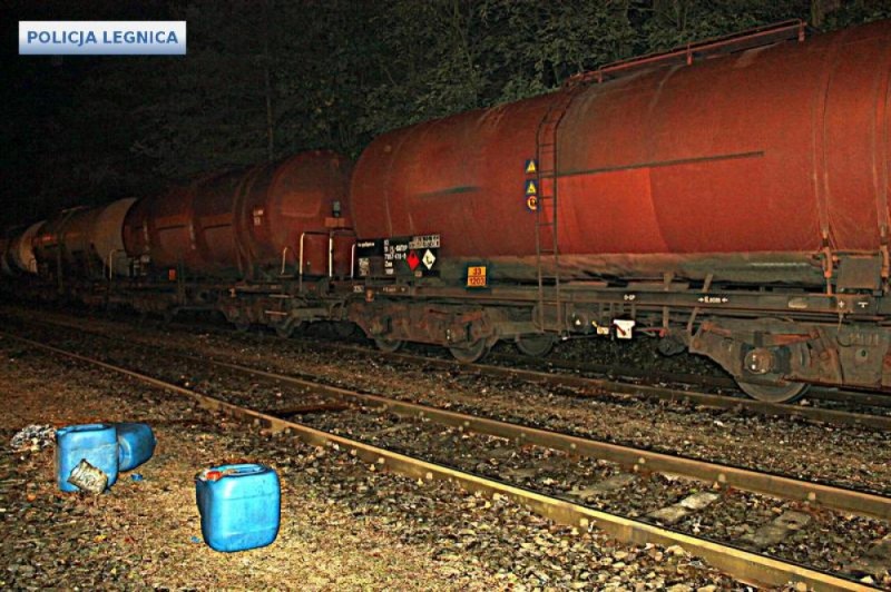 Próbował ukraść paliwo z cysterny, wpadł na gorącym uczynku -