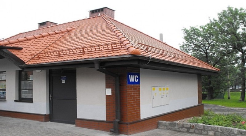 Park Zachodni: Zamiast wyczyścić toalety - magistrat je... usunął - fot. wroclaw.pl