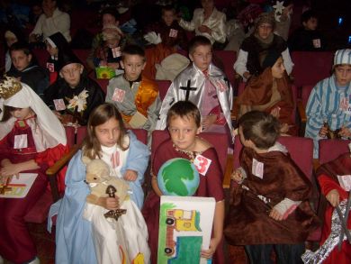Dzieci przebrały się za świętych i walczą z halloween (Zobacz) - 3